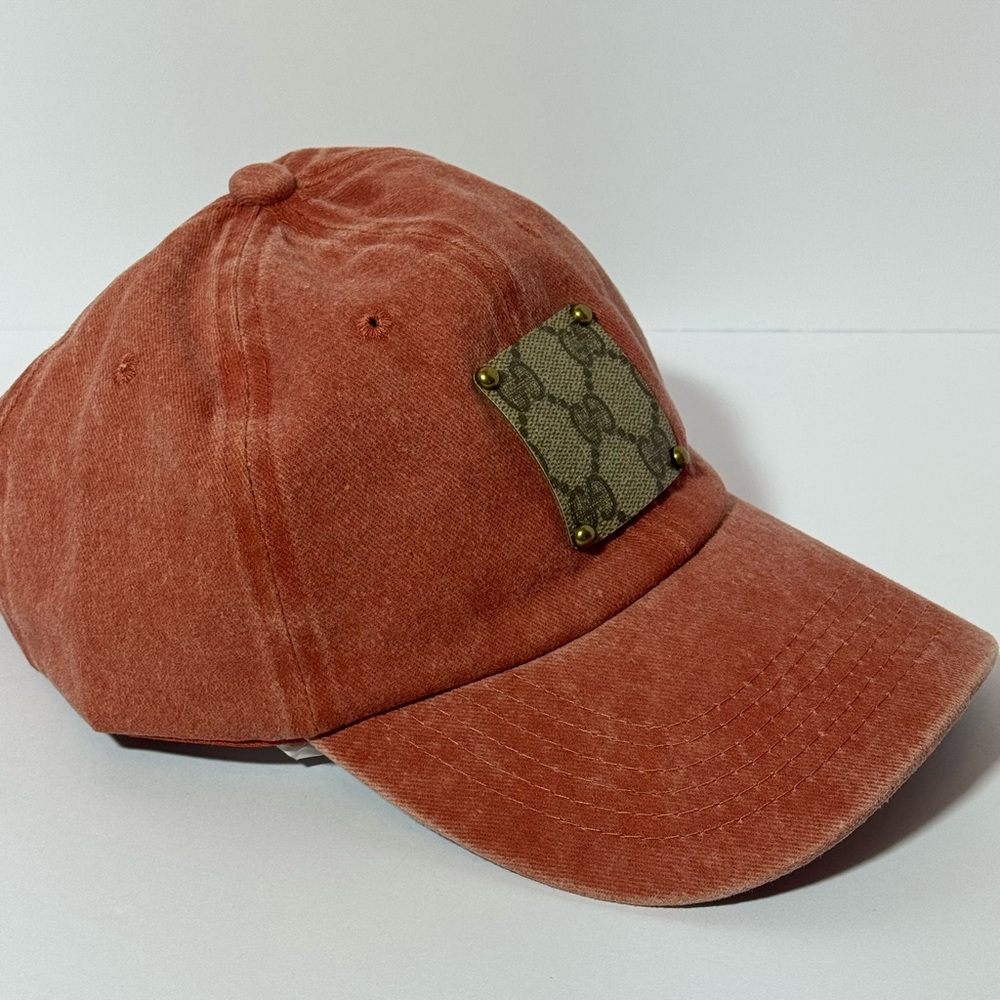 SOLD
Brand New Traditional Monogram Gucci Upcycled Ball Cap - Picture 3 of 6